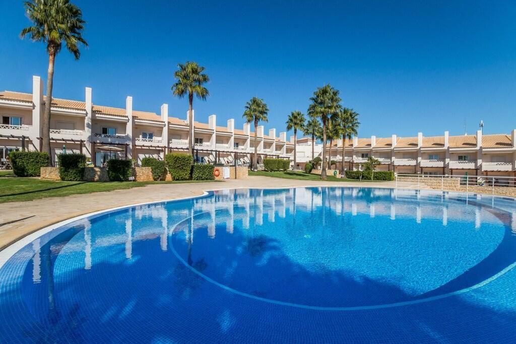 Villa Fantastic Townhouse With Pool And Sea Views à Albufeira Extérieur photo
